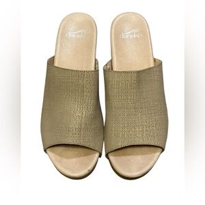 Dansko Maci Block Heel Sandal Taupe Textured Leather Women's Size 41EU